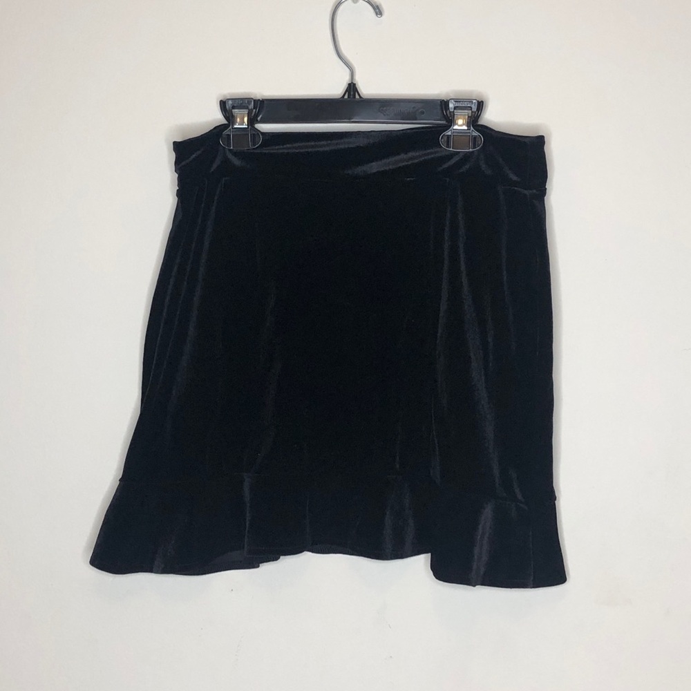 Black faux velvet mini skirt